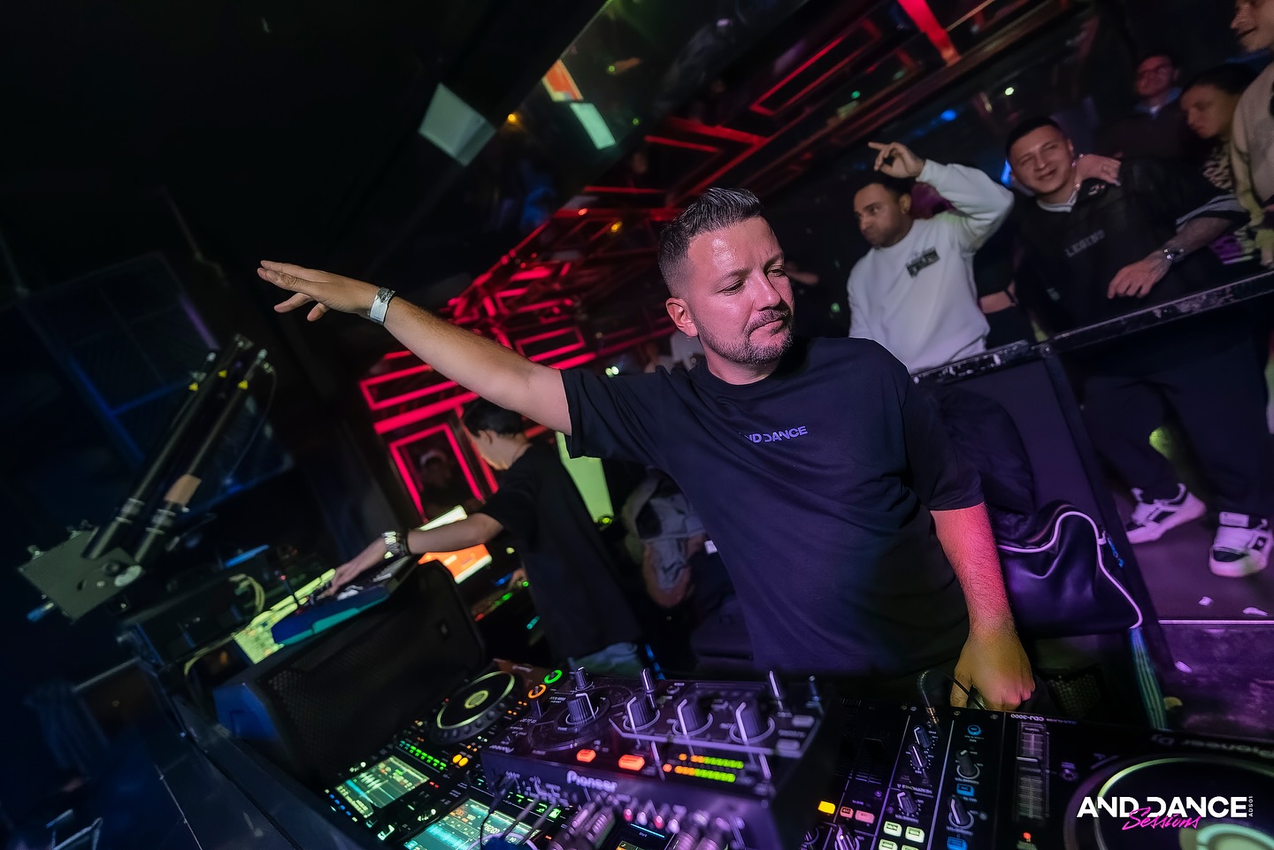 AND DANCE sello número 1 mundial del Tech House