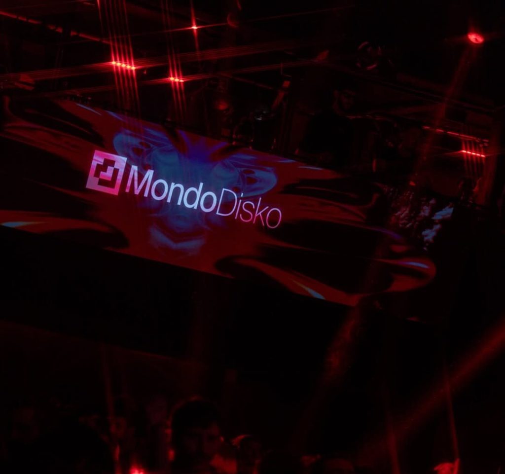 Una noche más de baile feliz en Mondo