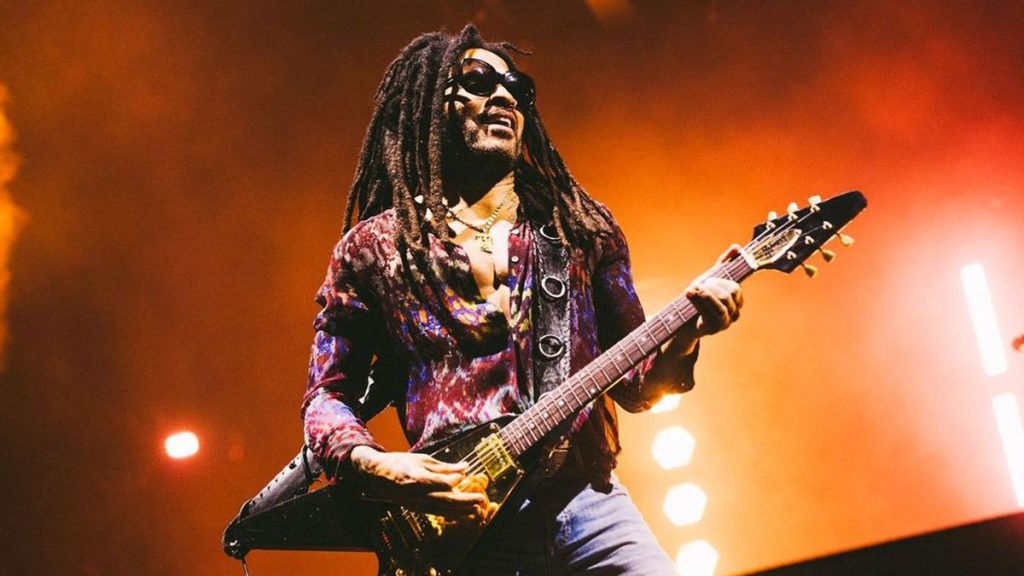 Lenny Kravitz firma con su carismático rock el cuarto sold out de Icónica Santalucía Sevilla Fest